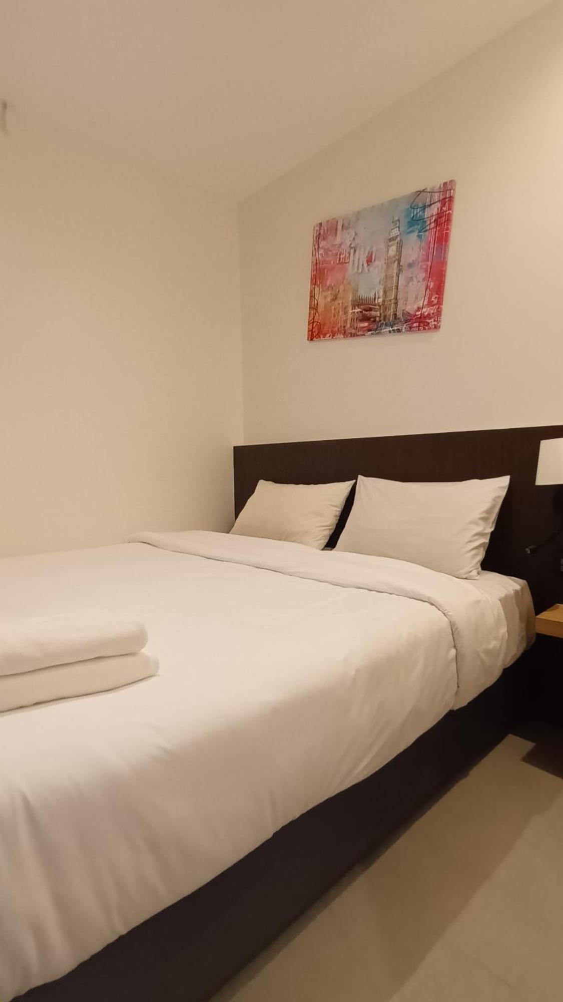 Хостел The Blocks Sukhumvit 10 *