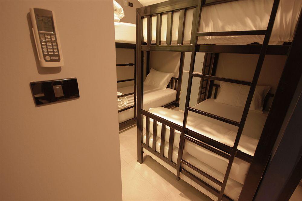 The Blocks Sukhumvit 10 Хостел Бангкок