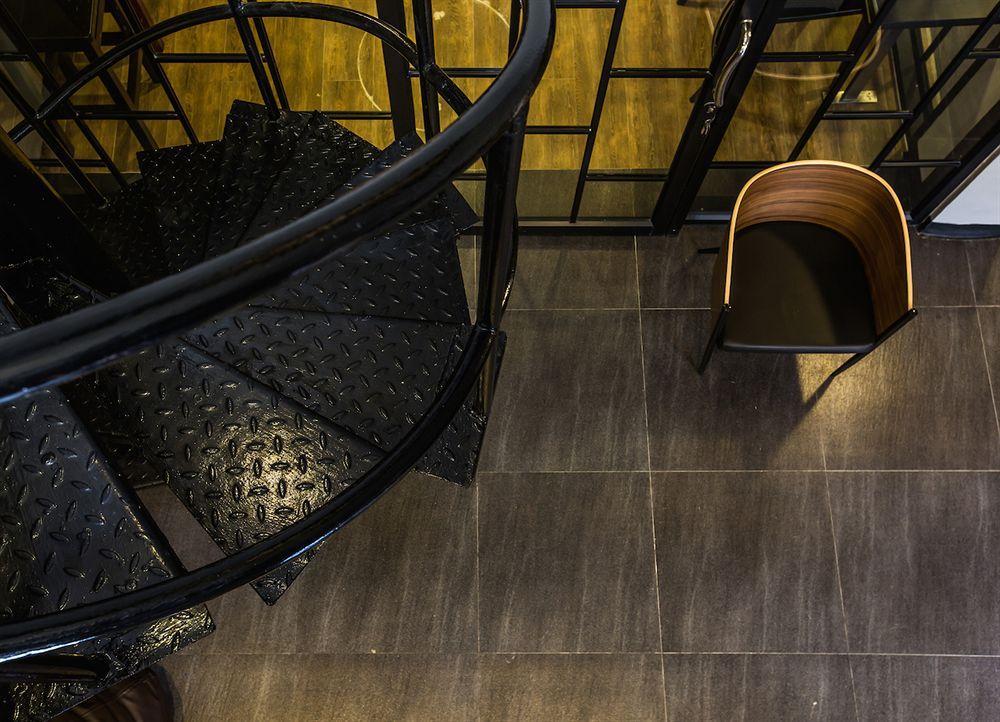 The Blocks Sukhumvit 10 Хостел *