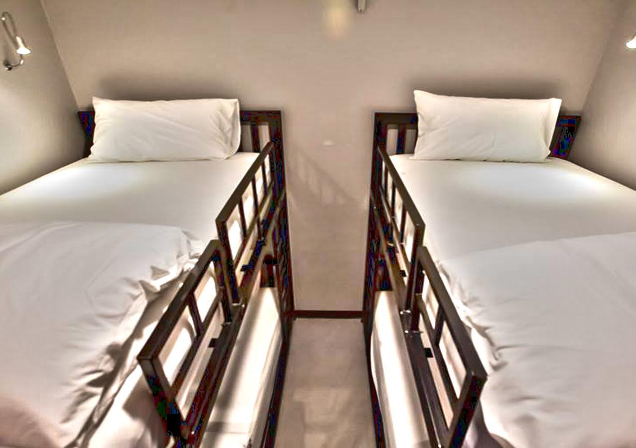 Хостел The Blocks Sukhumvit 10 *