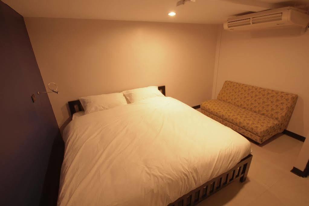 Хостел The Blocks Sukhumvit 10 *
